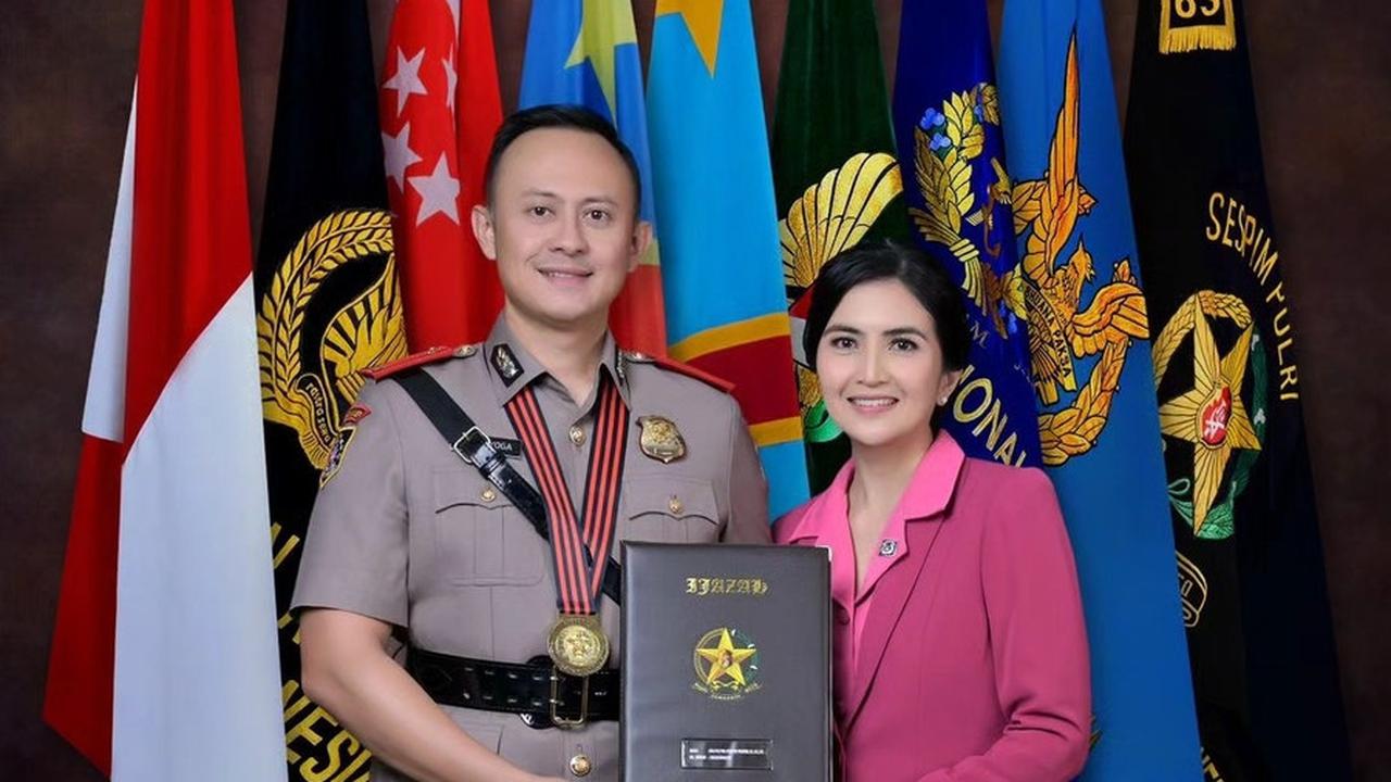 Jenjang Karir Suami Kadek Devi