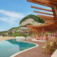 Uma Beach House menjadi destinasi pesisir terbaru di Bali.