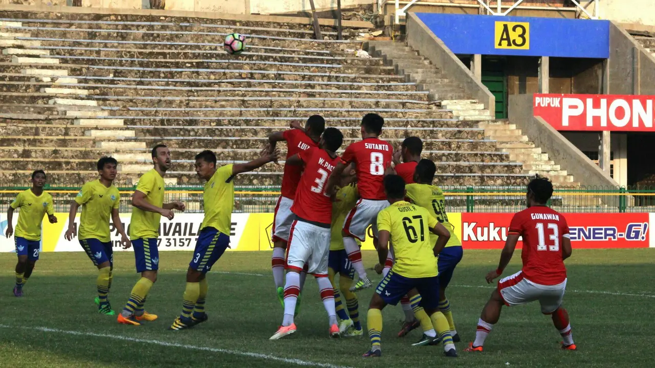 Persija Jakarta saat berhadapan dengan Persegres Gresik United  