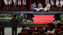 Dirjen Perimbangan Keuangan Kemenkeu Astera Primanto Bhakti, Menteri Agama Fachrul Razi dan Kepala BPSDM Kemendagri Teguh Setyabudi (ki-ka) usai diskusi panel III Rakornas Indonesia Maju antara Pemerintah Pusat dan Forkopimda di Bogor, Rabu (13/11/2019). (Liputan6.com/Herman Zakharia)