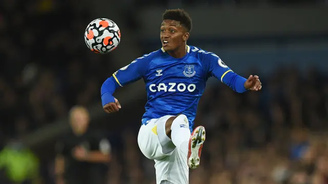Foto: 5 Pemain di Liga Top Eropa yang Dibeli Murah Namun Tampil Impresif Musim Ini, termasuk Duo Nigeria Emmanuel Dennis dan Taiwo Awoniyi