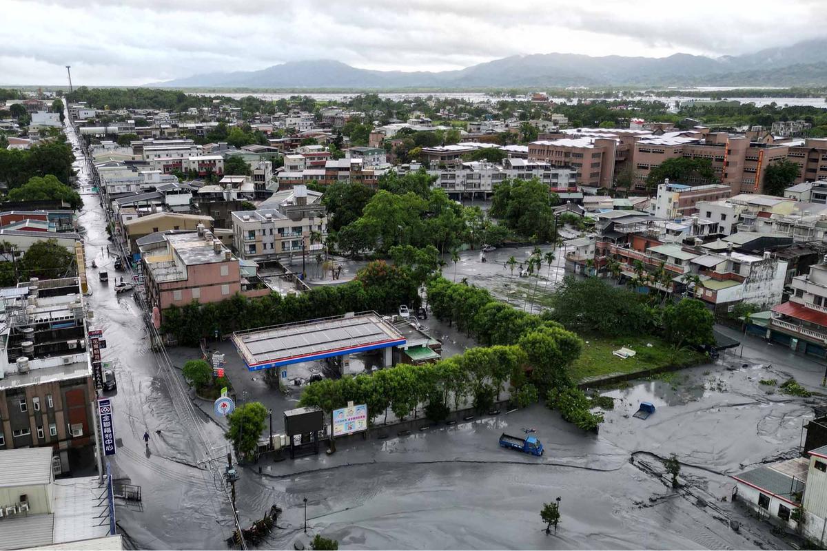 FOTO: Topan Ragasa Picu Jebolnya Danau di Hualien Taiwan, 14 Tewas dan 129 Hilang