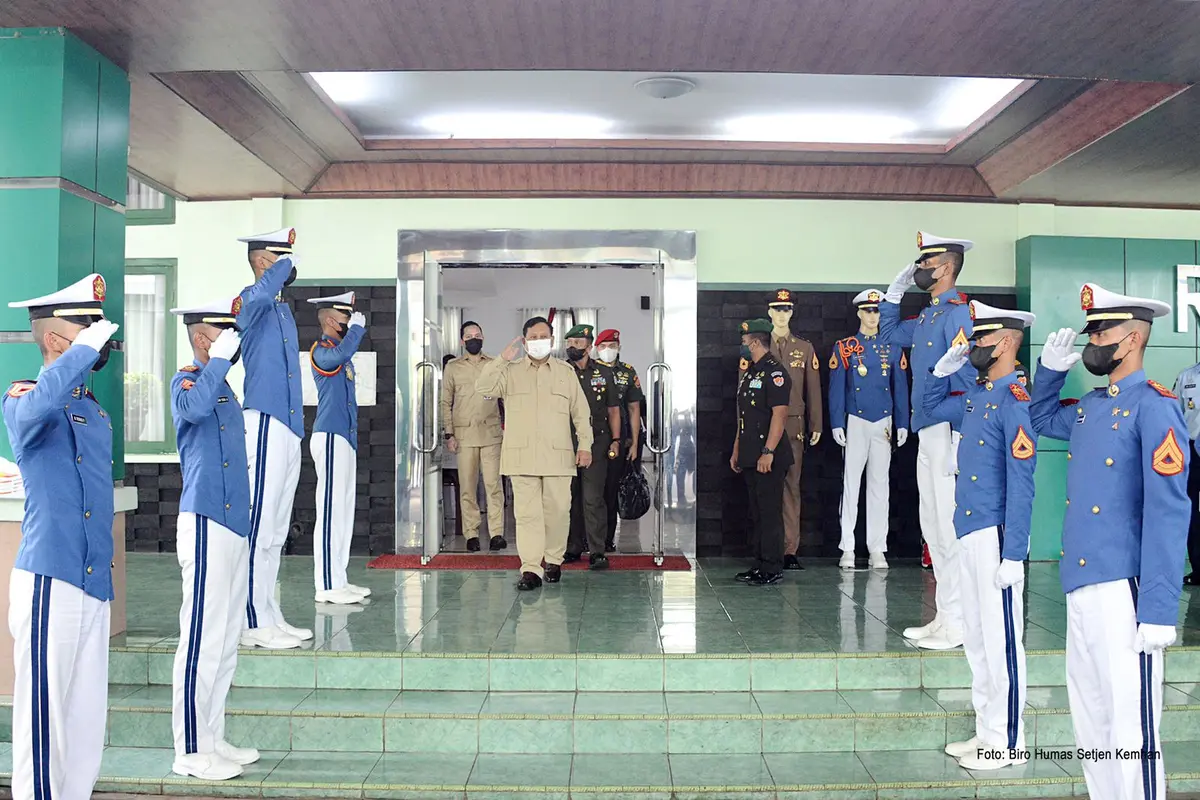 Menhan Prabowo Subianto mengunjungi Akademi Militer (Akmil) di Magelang, Jawa Tengah, Sabtu (5/2/2022).