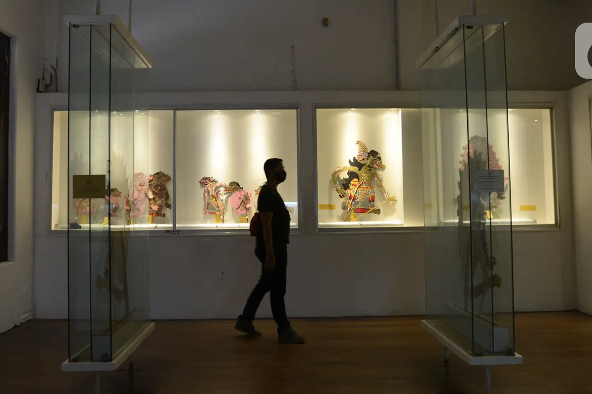 FOTO: Kembali Dibuka, Museum Wayang Terapkan Protokol Kesehatan