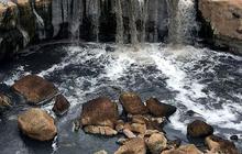 FOTO: Airnya Hitam dan Bau, Begini Potret Miris Curug Parigi di Bekasi yang Dulunya Indah Kini Tercemar Limbah