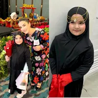 Maryam Eliza Khair atau Ayang, anak sulung Tasya Farasya dan Ahmad Assegaf baru saja diwisuda dari TK.A. Momen wisuda sang putri diunggah influencer 32 tahun di Instagram. [@tasyafarasya]