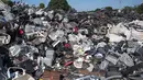 Sepeda dan suku cadang sepeda di tempat pembuangan sampah di Saitama, Jepang (11/10/2021). Prefektur Saitama  adalah prefektur di Jepang yang terletak di wilayah Kantō. Ibukota prefektur ini adalah kota Saitama (AFP/Charly Triballeau)