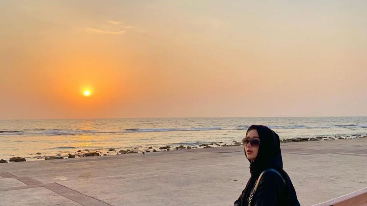 Selfi Nafilah Hijrah Usai Bertemu Sosok Hitam, Apa yang Sebenarnya Terjadi?