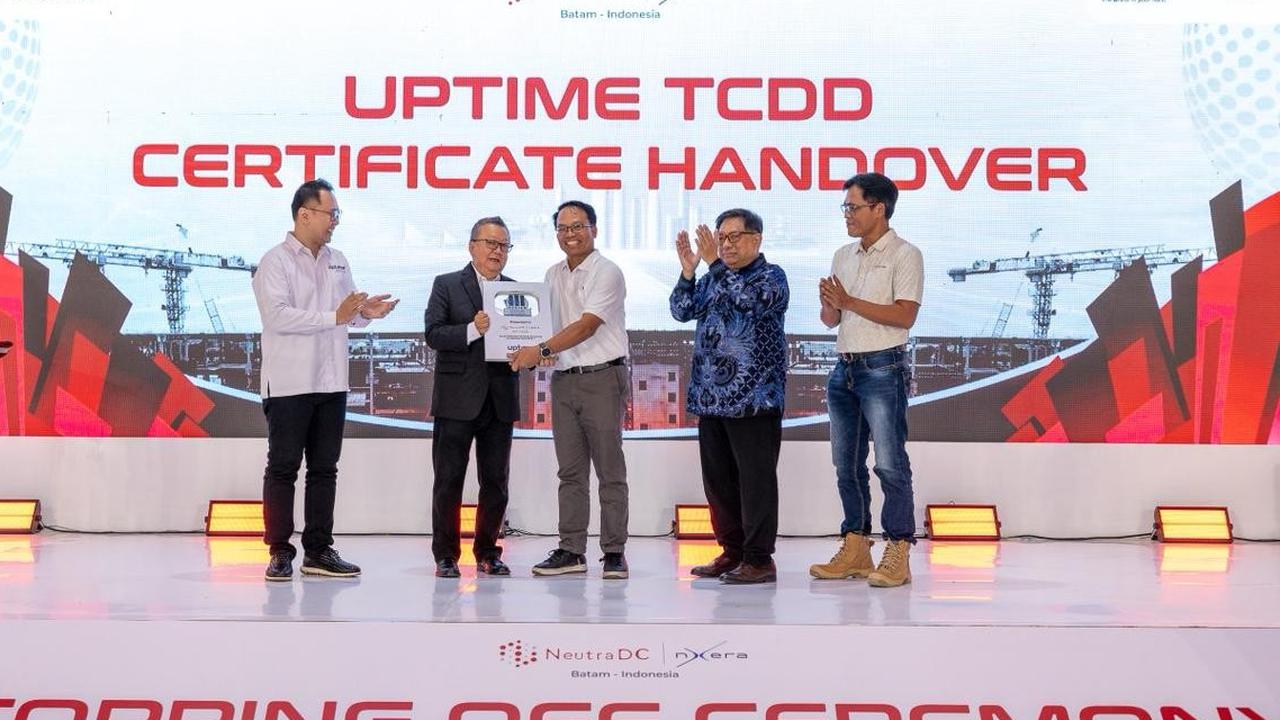 HDC NeutraDC-Nxera Batam Raih Sertifikasi Tier-3, Telkom Jamin Keamanan Data dan Keandalan Sistem