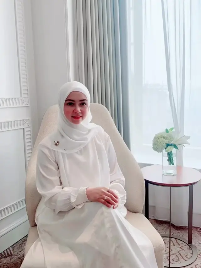 7 Inspirasi Fashion Lala Nurlela, Saudara Ipar Syahrini yang Juga Calon Istri Nassar