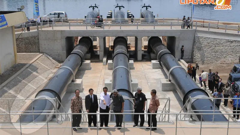 [FOTO] Akhirnya, Jokowi Resmikan Pompa Air Waduk Pluit