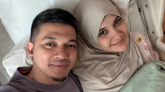 Zaskia Sungkar Setelah Melahirkan Anak ke-3 foto bareng sang suami, Irwansyah. [@irwansyah_15]