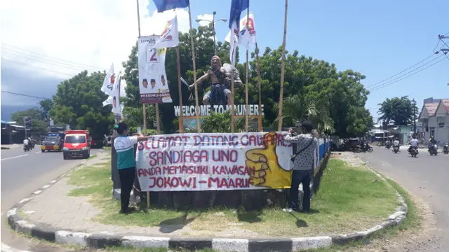 Spanduk Dukungan Jokowi-Ma'ruf Amin Warnai Kampanye Prabowo dan Sandiaga Uno