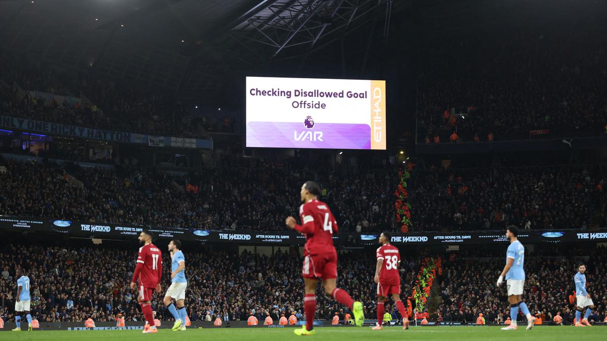 Kekacauan Liverpool: Bek Malas Bertarung, Tim Ini Memang Sedang Krisis!