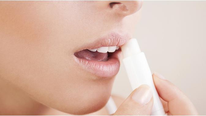 Mengapa Bibir Selalu Kering Dan Mengelupas Beauty Fimela Com