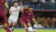 Aksi Paulo Dybala&nbsp;dalam laga AS Roma vs Bologna di Serie A 2025/2026, Minggu (24/8/2025). (AP Photo/Gregorio Borgia)