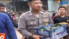 Polisi yang datang ke lokasi pun langsung melakukan identifikasi dan mengangkat korban untuk kemudian dibawa ke RSUD Kota Tasikmalaya.