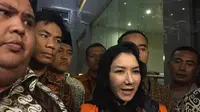 Bupati Kutai Kartanegara Rita Widyasari ditahan KPK. (Liputan6.com/Lizsa Egeham)