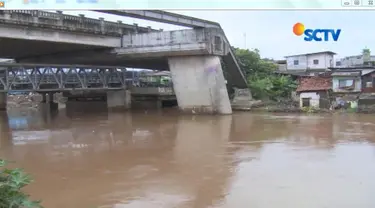 Untuk kelanjutan normalisasi sungai, Wakil Gubernur DKI Jakarta Sandiaga Uno mengatakan masih melakukan upaya pendekatan pada warga