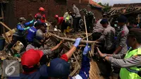 2.200 Pelajar Korban Banjir Garut Butuh Perlengkapan Belajar