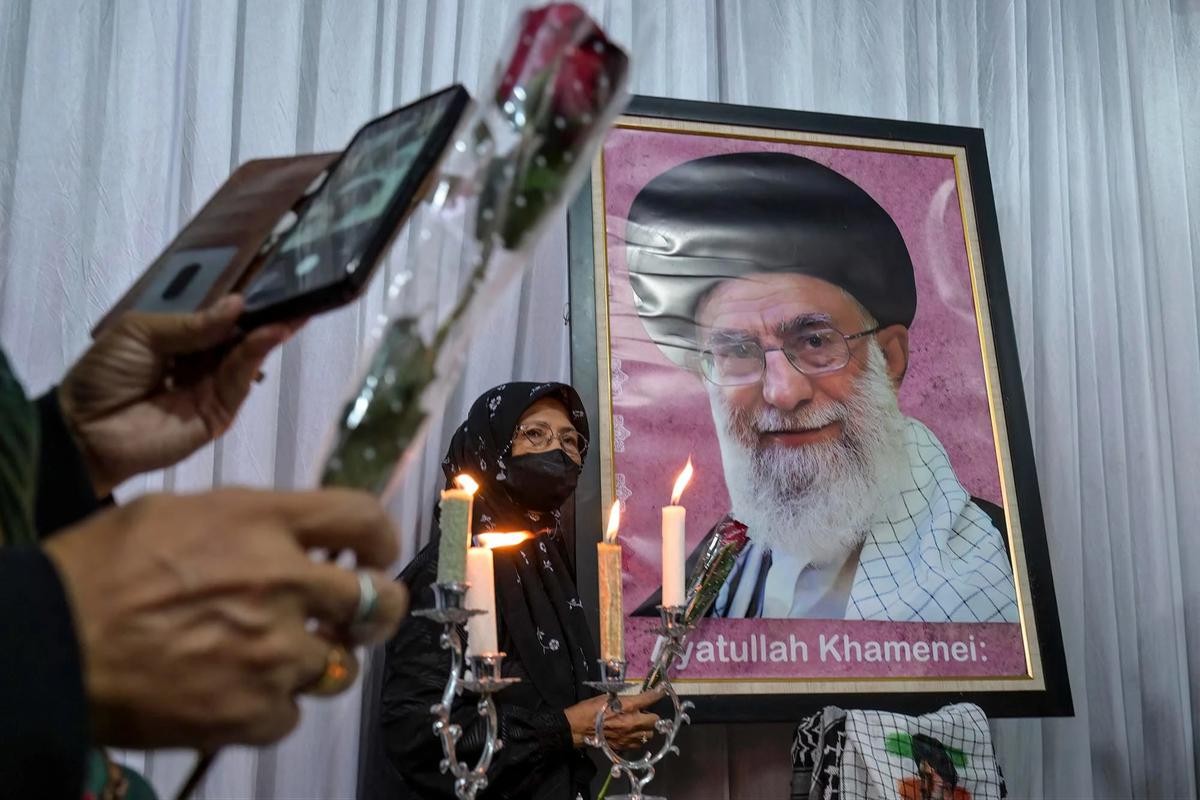 FOTO: Doa Bersama untuk Ayatollah Ali Khamenei Digelar di Jakarta