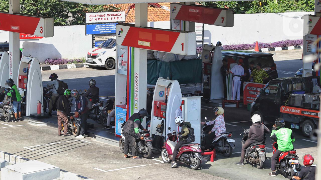 Antrean Pembeli Solar Mengular di Sumsel, Pertamina Turun Tangan Selidiki Penyebabnya