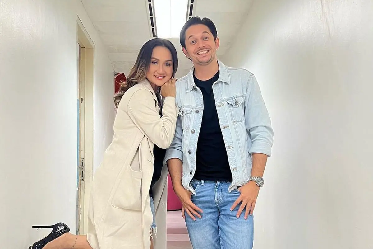 Andrew Andika dan Tengku Dewi Putri
