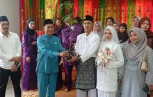 KUA Bintan Timur Ajak Pengantin Baru Tanam Pohon, Wujudkan Pernikahan Lestari dan Peduli Lingkungan