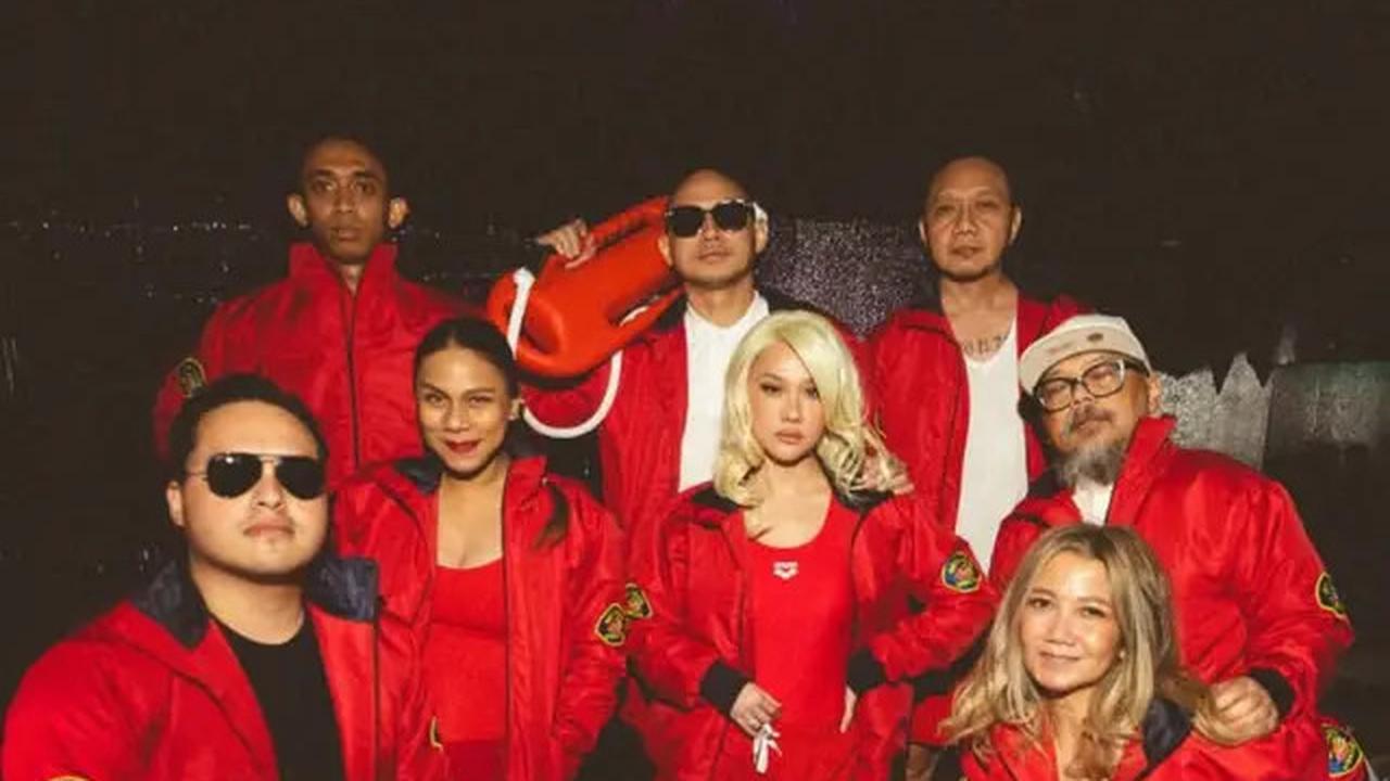 Gaya Totalitas Genk Aries Yuki Kato, Bunga Citra Lestari, Vidi Aldiano, dan Ranggaz Laksmana di Pesta Ulang Tahun Bertema TV Show 90an