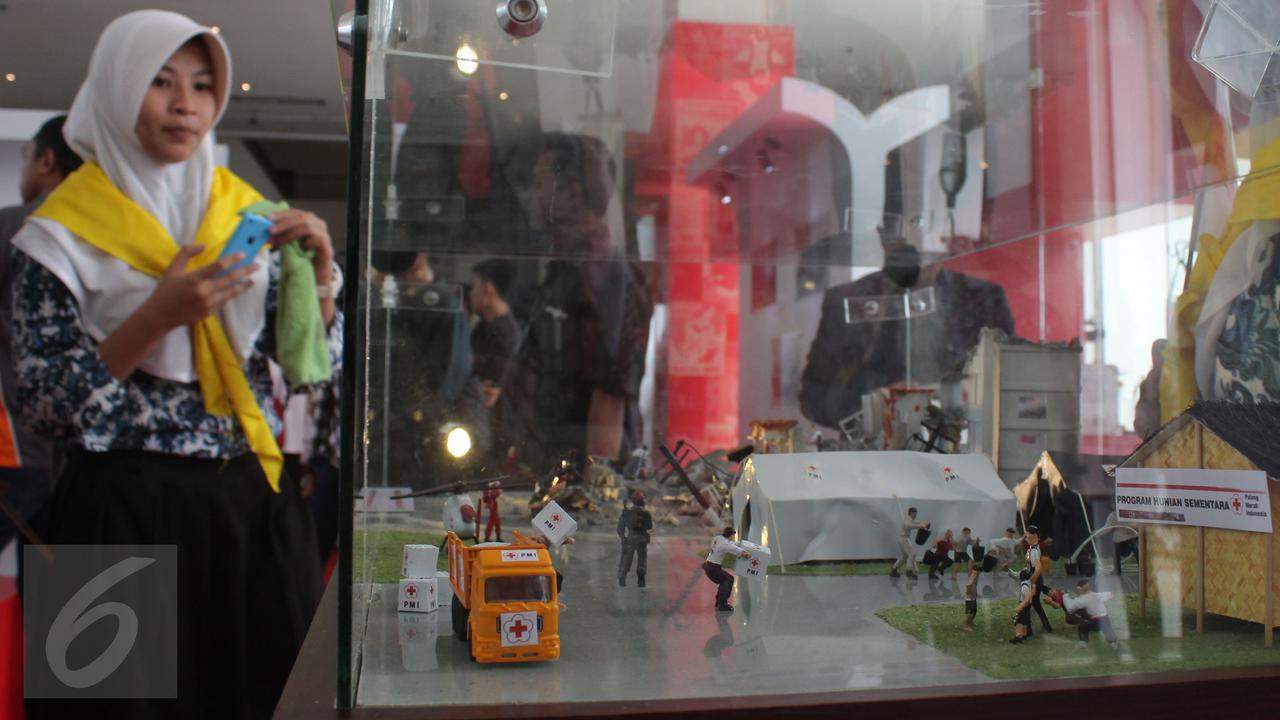 20150910-HUT ke-70, PMI Gelar Pameran dan Luncurkan Prangko-Jakarta