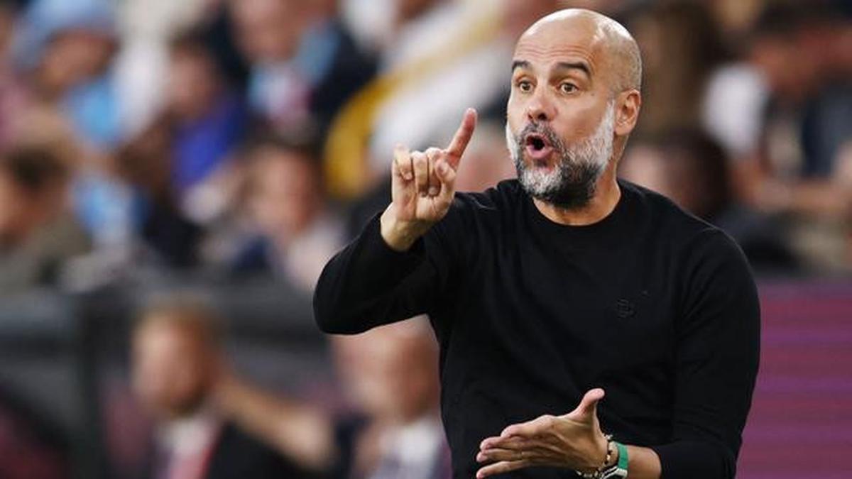 Pep Guardiola Ngomel-Ngomel: Saya Tak Pernah Percaya VAR