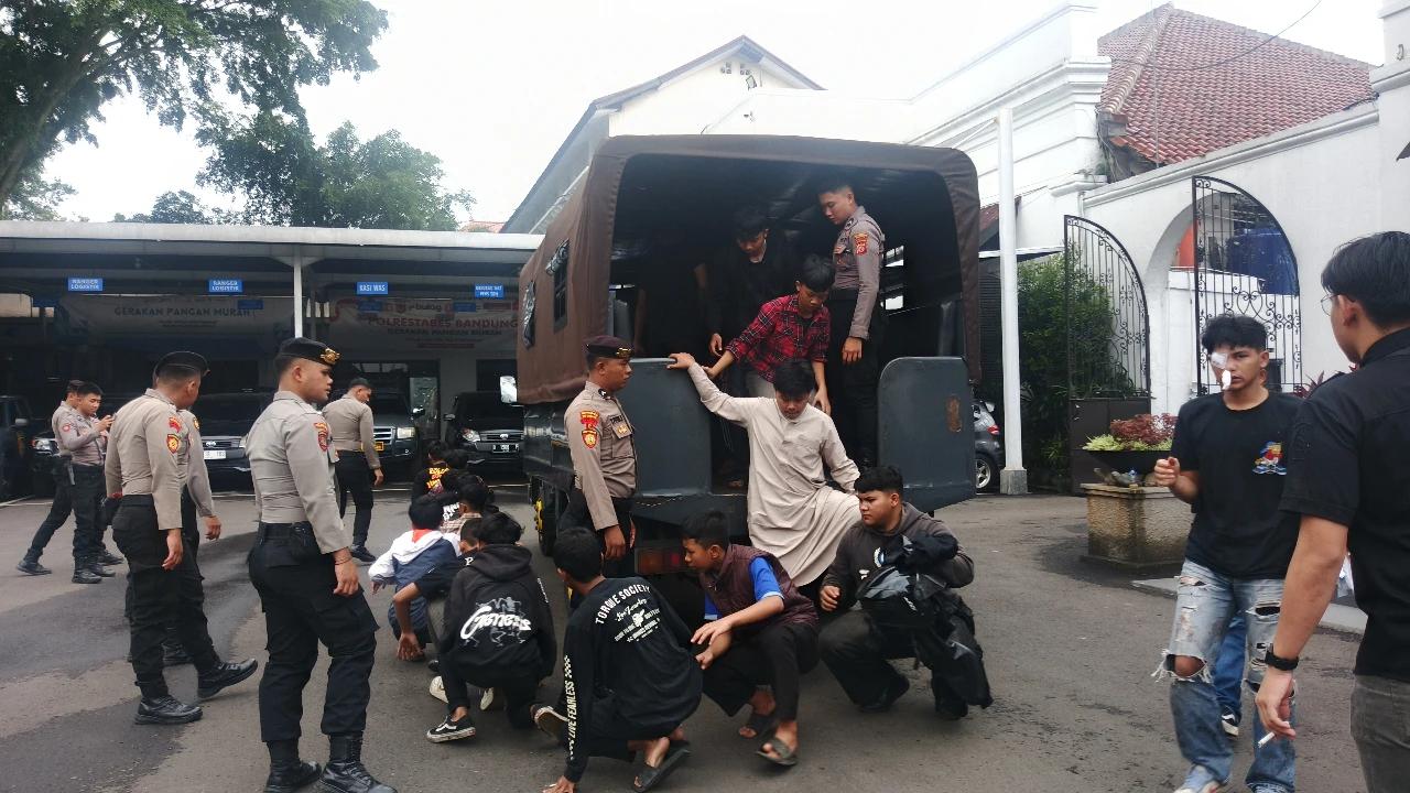 25 Anggota Geng Motor Ditangkap di Bandung, Sering Bikin Onar Serang Warga hingga Bentrok