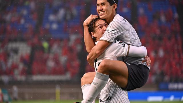 Vissel Kobe, Yoshinori Muto