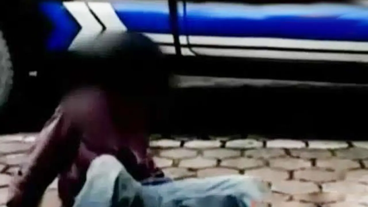 Satpol PP Tangkap Pengemis Pura-Pura Buntung