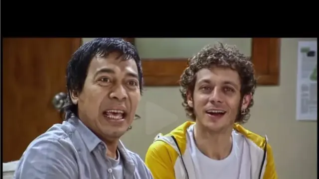 Ikut Sedih Valentino Rossi Pensiun, Ini 6 Potret Kebersamaan Komeng dan Sang Pembalap