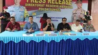 Tergiur keuntungan sekaligus terlilit utang, seorang perawat berstatus Aparatur Sipil Negara (ASN) puskesmas di Ogan Komering Ilir (OKI) Sumatra Selatan nekat menjadi pengedar sabu dan ekstasi.