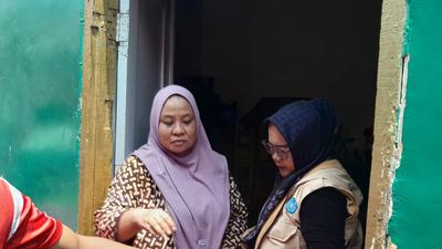 Malam Panjang Setelah Api Melahap Enam Petak Kontrakan