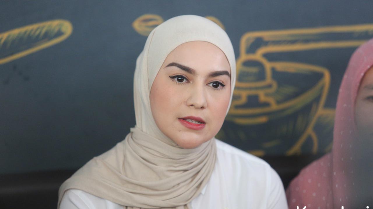 Tak Kunjung Jenguk Sang Suami Sejak Ditangkap, Ini Potret Irish Bella Yang Kekeh Ingin Bercerai Dari Ammar Zoni