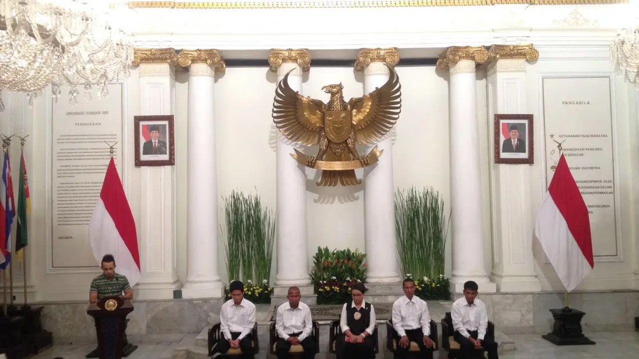 Kementerian Luar Negeri melakukan serah terima WNI kepada pihak keluarga
