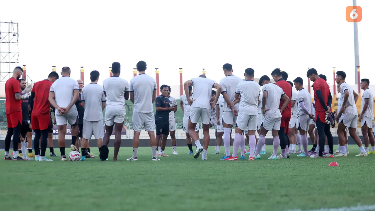 Official Training Madura United