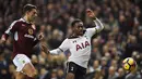 Pemain Tottenham Hotspurs, Danny Rose mencetak satu gol saaat timnya mengalahkan Burnley 2-1 pada lanjutan Premier League di White Hart Lane, (18/12/2016). (Reuters/Dylan Martinez)
