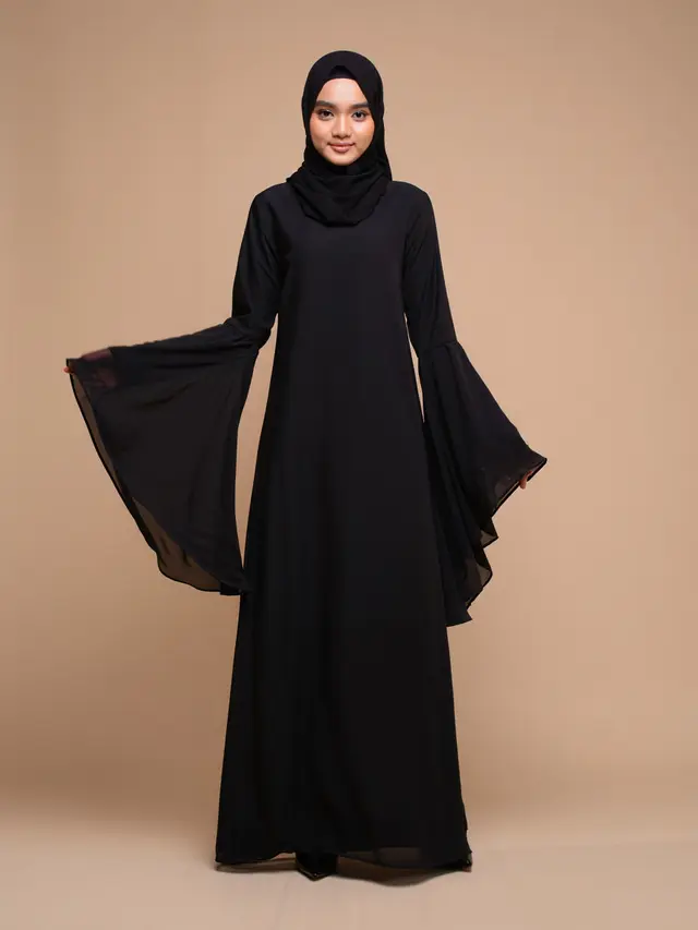 Dress Panjang Hitam Simple Elegan Muslim
