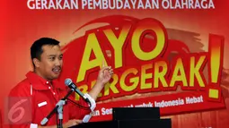 Menpora Imam Nahrawi memberikan sambutan jelang penandatanganan MoU program Ayo Bergerak!, di Kemenpora Jakarta, Jumat (27/11/2015). Program ni bertujuan mengajak masyarakat untuk rajin beraktivitas untuk kebugaran tubuh. (Liputan6.com/Helmi Fithriansyah)