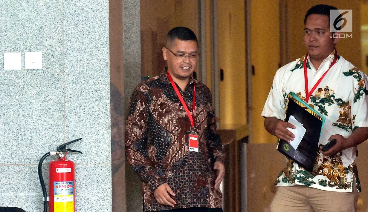 Wakil Ketua Komisi V DPR Fraksi PKS, Yudi Widiana Adia memenuhi panggilan penyidik KPK, Jakarta, Rabu (19/7).  Yudi Widiana diduga menerima uang suap proyek pembangunan jalan pada Kementerian PUPR sebesar Rp4 Miliar. (Liputan6.com/Helmi Afandi)