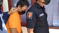 Polisi Sektor Nongsa Batam menggagalkan penyelundupan 4 pekerja migran ilegal, dari Lombok yang hendak masuk ke Malaysia via Batam. (Liputan6.com/ Ajang Nurdin)