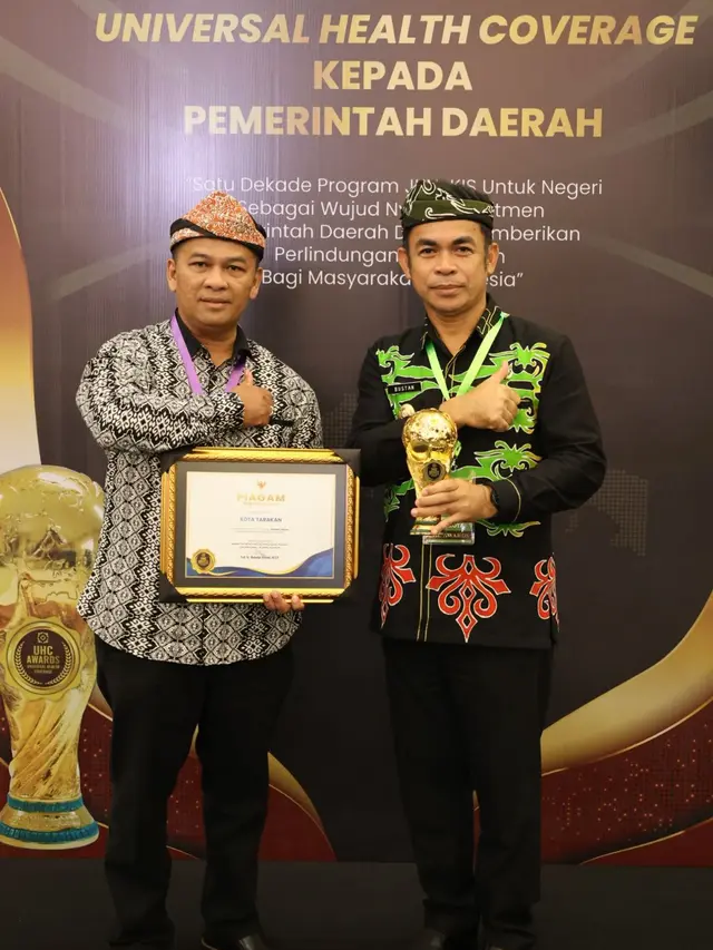 Wali Kota Tarakan dapat Penghargaan di UHC Awards 2024