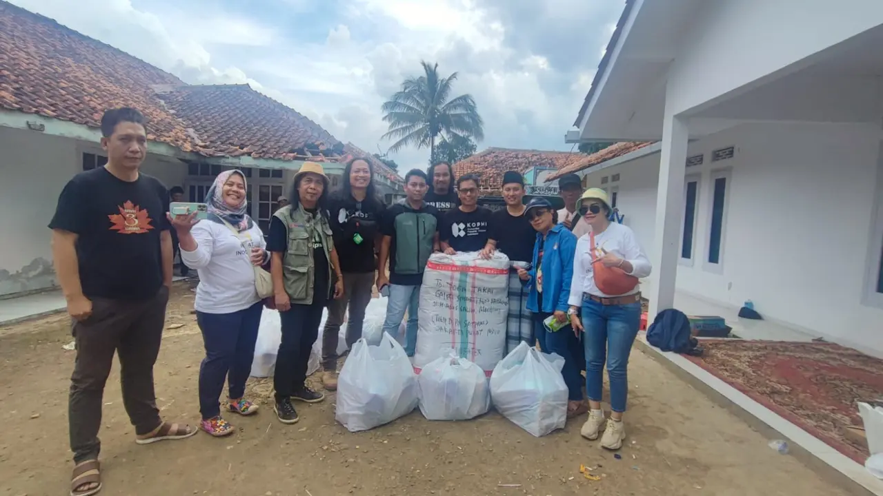 Tim KOPHI bersama rekanan mengunjungi lokasi Gempa Cianjur