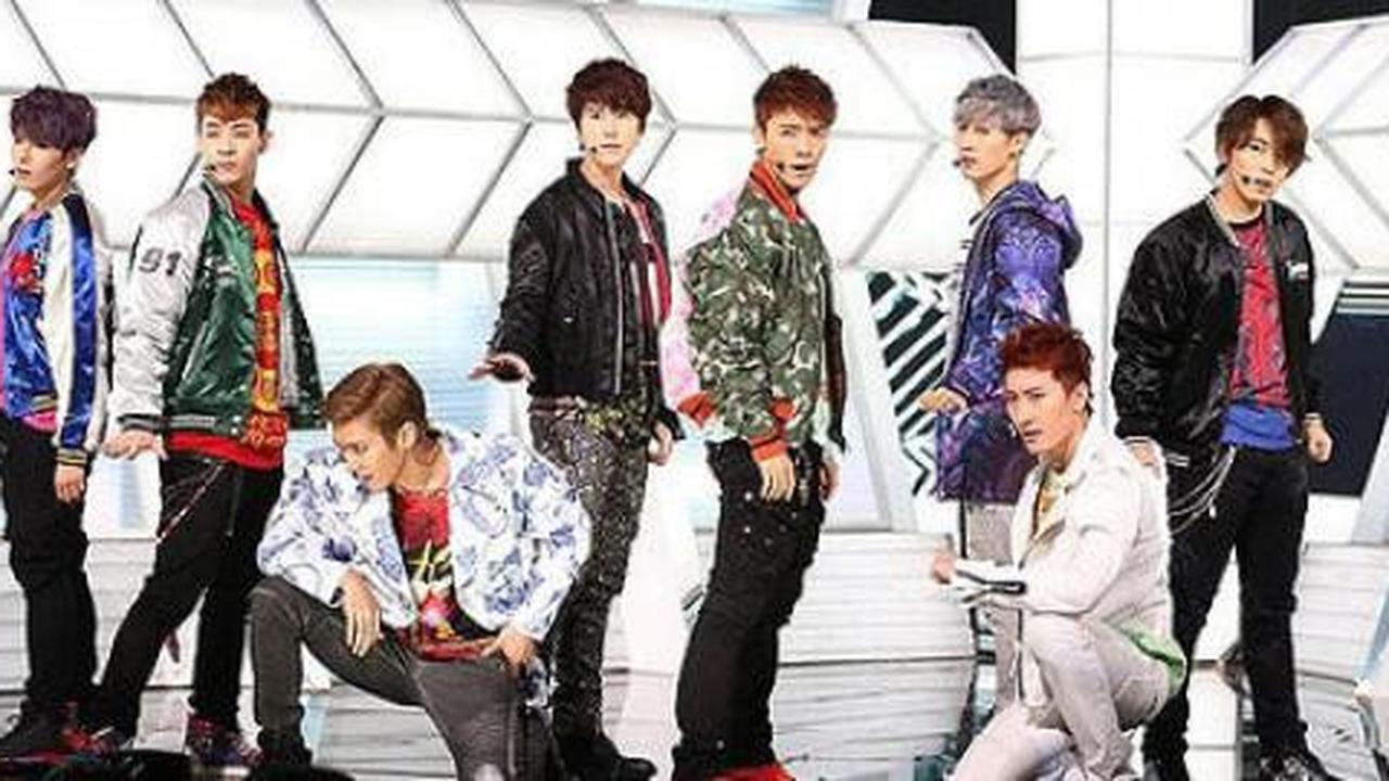 Posting foto bareng, Super Junior M tampak cute!