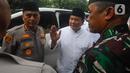 Presiden terpilih, Prabowo Subianto tiba untuk menghadiri acara halalbihalal Pengurus Besar Nahdlatul Ulama (PBNU) di Jalan Kramat Raya, Jakarta Pusat, Minggu (28/4/2024) sore. (merdeka.com/Arie Basuki)