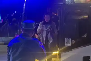 Tangis Orang Tua dari Bengkulu Bikin Damkar Lampung Selatan Bergerak Tengah Malam, Cegat Bus Demi Selamatkan Wanda yang Kabur ke Jakarta